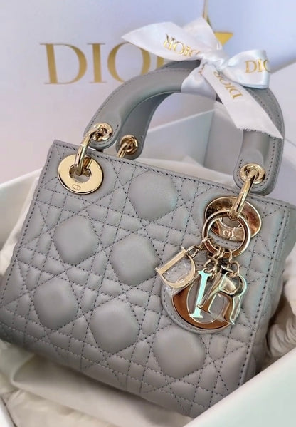 Dior Lady Dior Bag 迷你小羊皮黛妃包/4200E4700 🉐165500🇪🇺