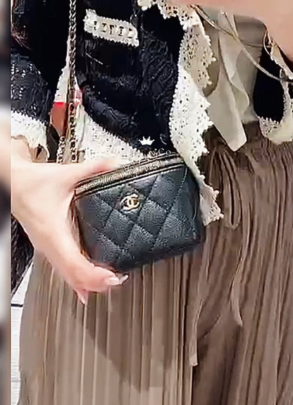 CHANEL▶︎✨| CLUTCH WITH CHAIN 化妝小方盒鏈包 AP1447 *£2,330