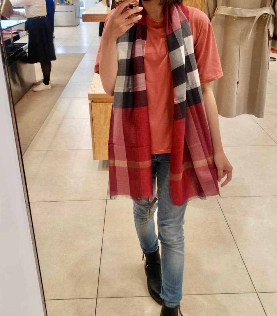 @Burberry Scarf 長條格紋羊毛圍巾/P200 🔥下殺🉐11000