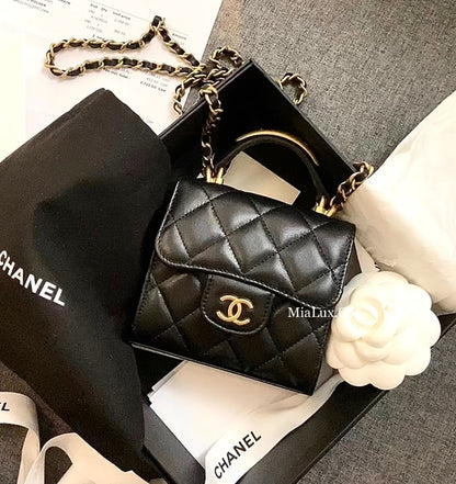 CHANEL▶︎✨| MINI LAMBSKIN FLAP CLUTCH 迷你小羊皮金手把翻蓋鏈包 AP2682 -