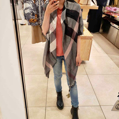 @Burberry Scarf 輕薄羊毛大方圍巾/P129 🔥下殺🉐7310