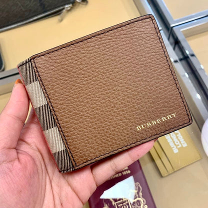 @Burberry MS Bifold 男女款格紋拼接燙金字雙開短夾/P159 🔥下殺🉐8660