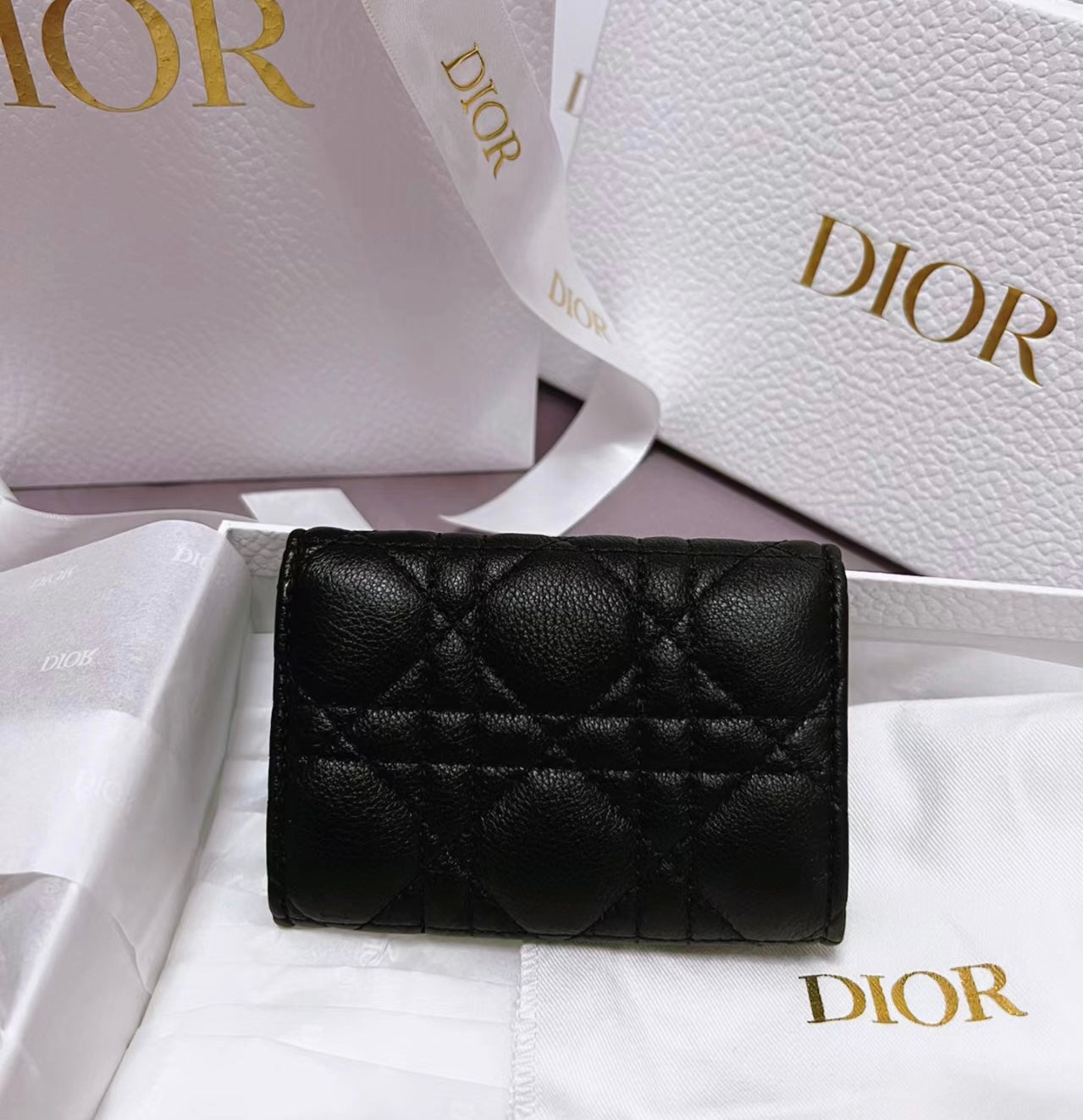 Dior Caro Glycine 牛皮翻蓋卡包/420E460 🉐15500🇪🇺🏷