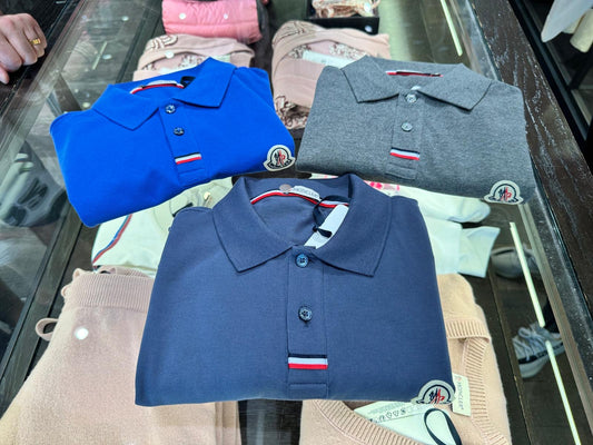 @Moncler 男生款扣下飾邊Polo上衣/250P167 🔔限時折🉐8320