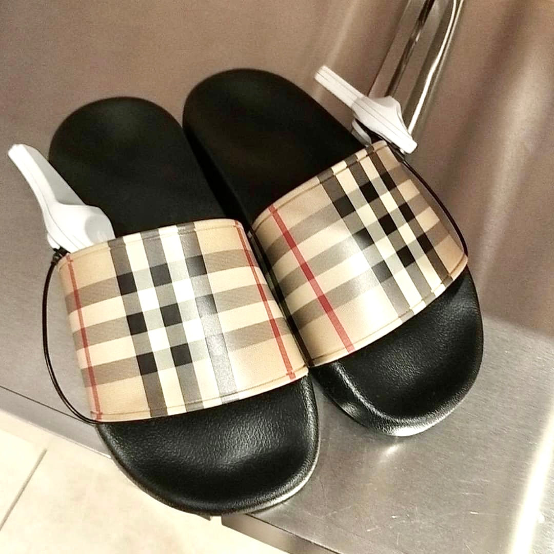 @Burberry Vintage Check Slides 經典格紋拖鞋/270P190 🔥下殺🉐9980