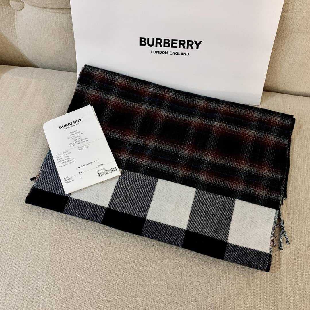 @Burberry Check Scarf 雙面格紋拼接羊毛圍巾/P149 🔥下殺🉐8210