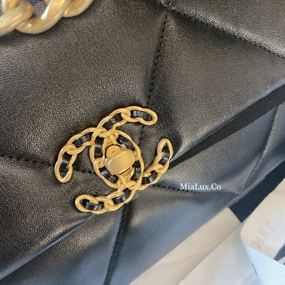 CHANEL▶︎✨| 19 LAMBSKIN HANDBAG 中款經典19小羊皮翻蓋鏈包 AS1160 *£5,360