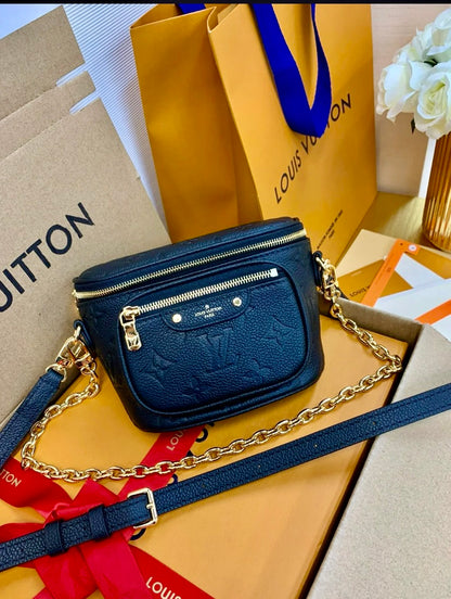 LV Mini Bumbag 迷你牛皮腰胸包/1550 ✨🉐64550