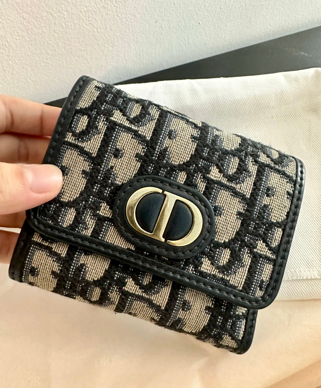 ❌Dior▪️30 Montaigne Lotus Wallet 蒙田藍提花蓮花三折短夾/490E540