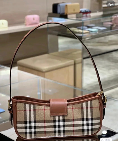 Burberry Sling 腋下包/C723 ㊙️折扣🉐29980🏷️