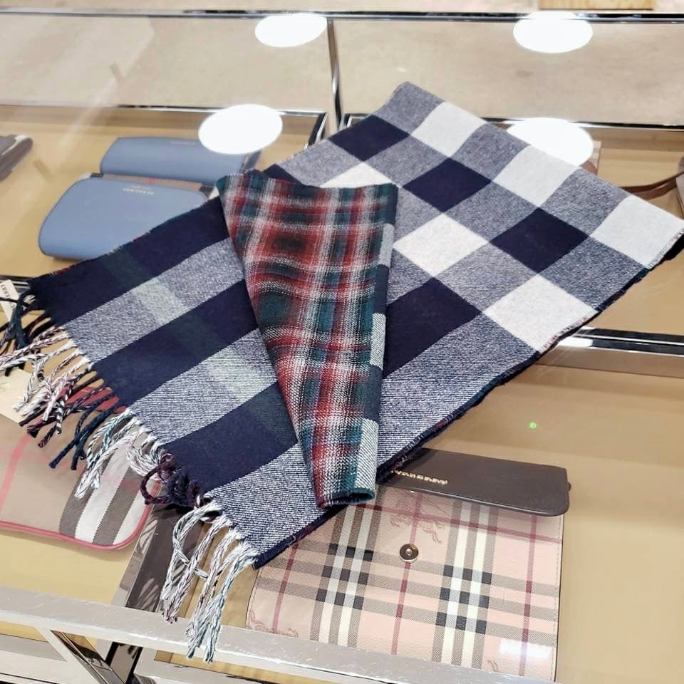 @Burberry Check Scarf 雙面格紋拼接羊毛圍巾/P149 🔥下殺🉐8210