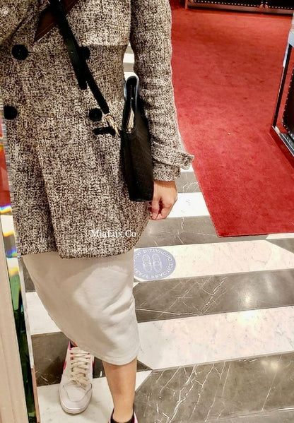 @Gucci Embossed Bag 男女款壓紋拉鍊側背包/P420 🔔限時折🉐19900