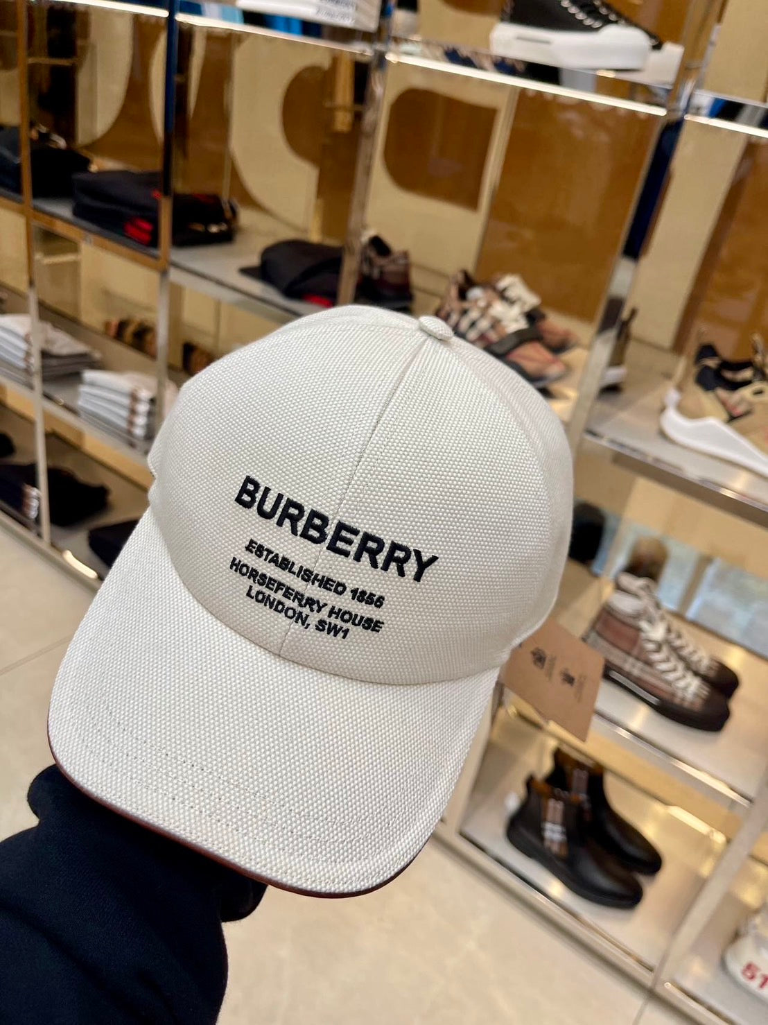 @Burberry 棒球帽/320P139 🔥下殺🉐7060