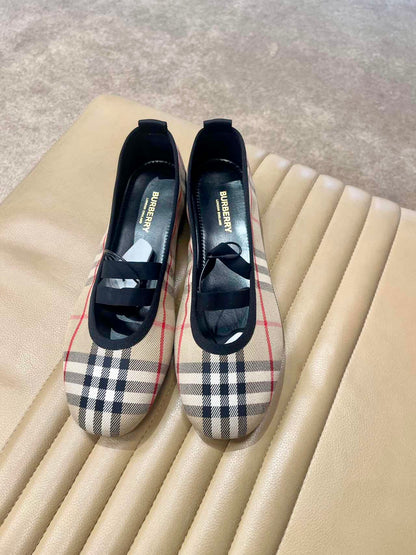 @Burberry 格紋芭蕾舞鞋/450P119 🔥下殺🉐6860