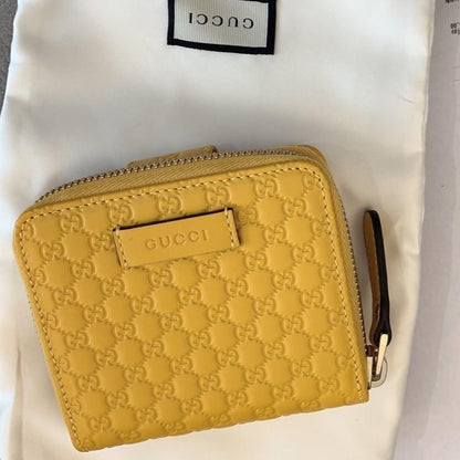 @Gucci Embossed Wallet 壓紋雙層拉鍊短夾/P230