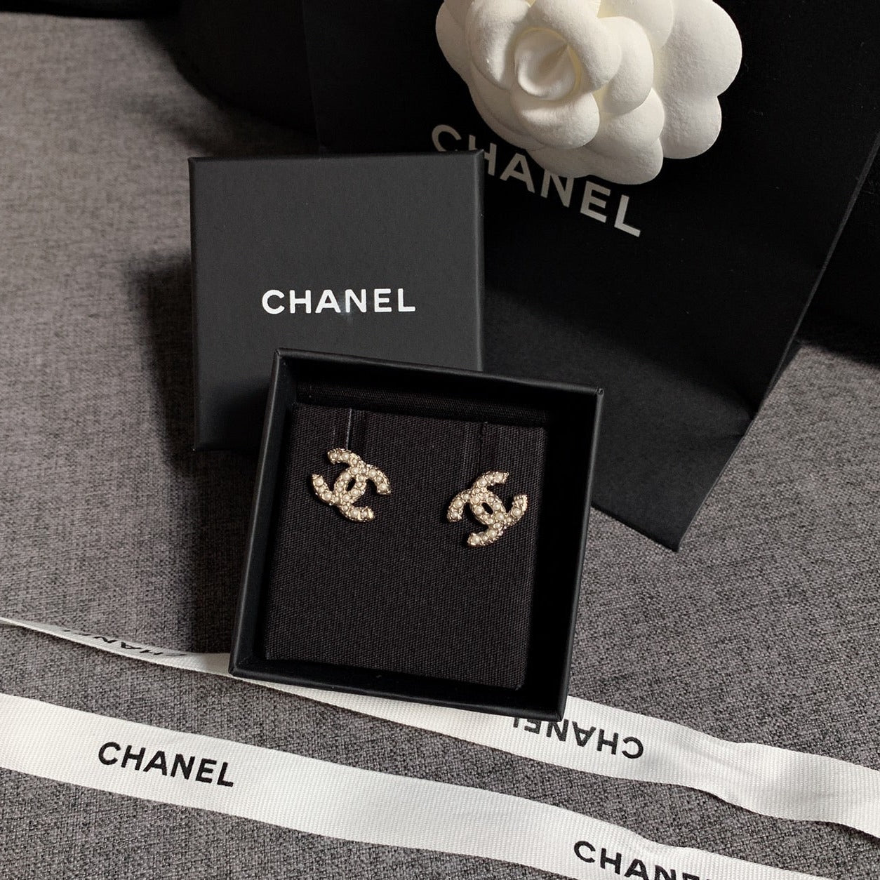 CHANEL▪️CC PEARL EARRINGS 經典雙C小珍珠耳環 -