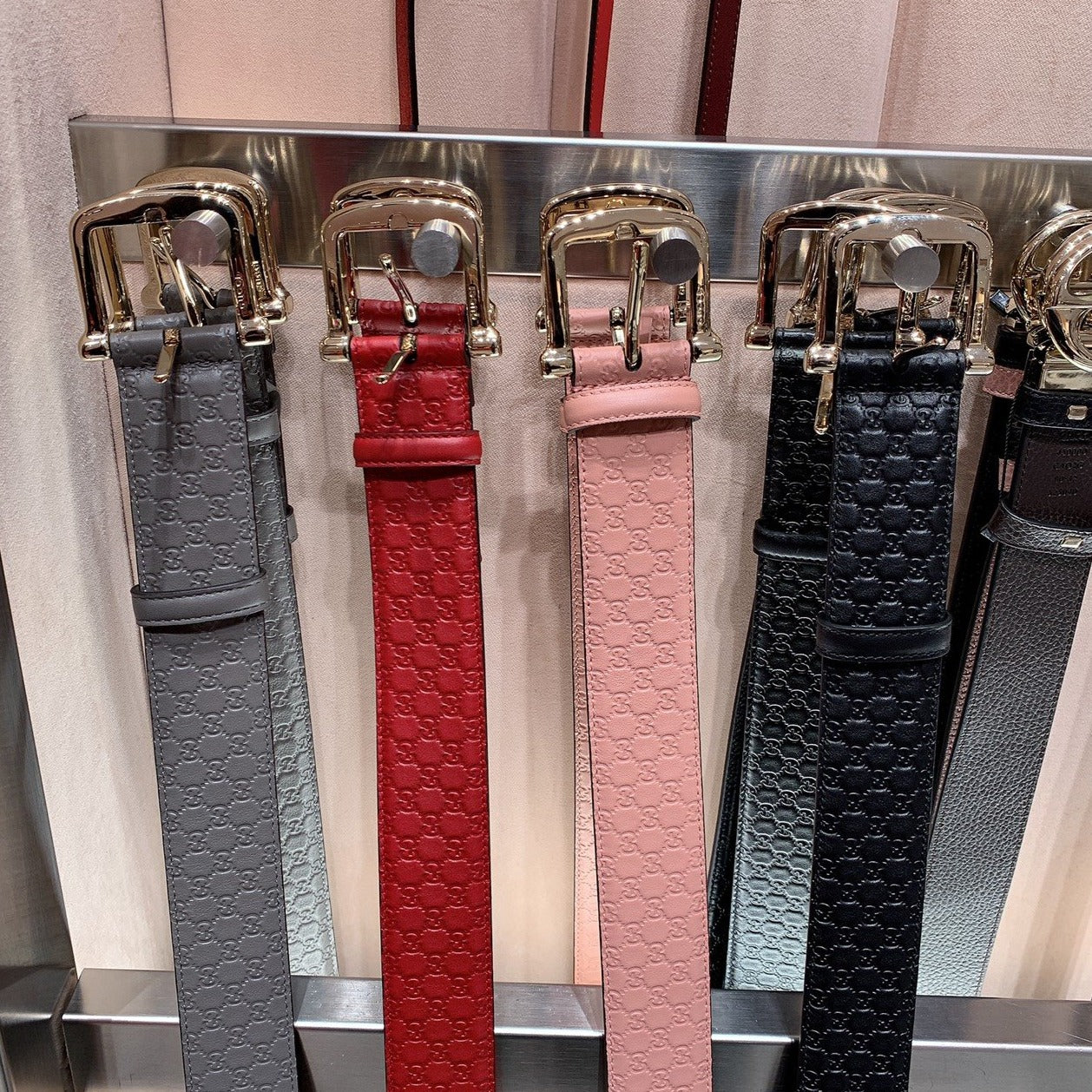 @Gucci Embossed Belt 女款壓紋馬蹄方頭皮帶/P165