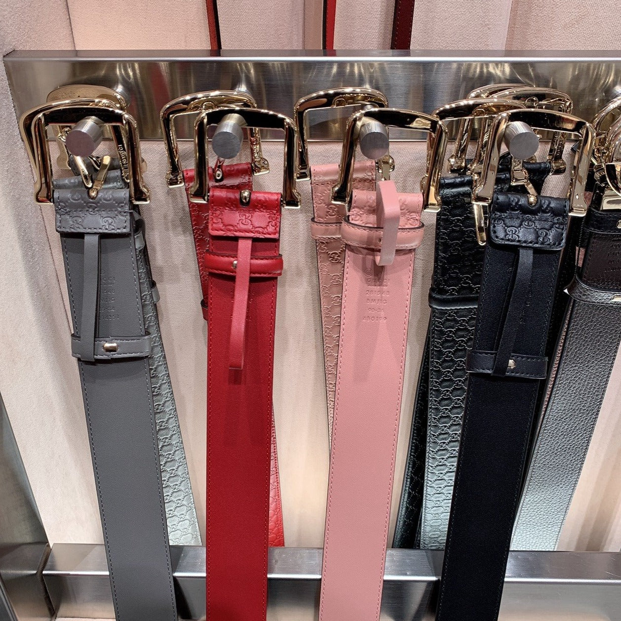 @Gucci Embossed Belt 女款壓紋馬蹄方頭皮帶/P165