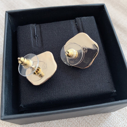 CHANEL▶︎✨| GOLD METAL EARRINGS 復古自由形厚金耳針 AB7922 -